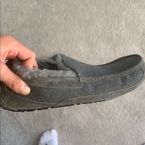 Ugg Ascot Matte Slippers- Leather - Picture 3 of 3